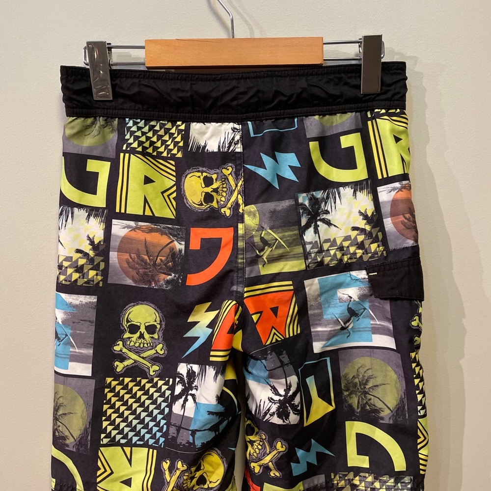 George Shorts - Picture 3 of 4